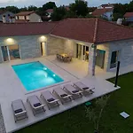 Fuska With Private Pool Villa Pinezići