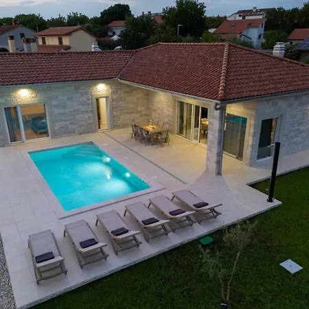 Fuska With Private Pool Villa Pinezići