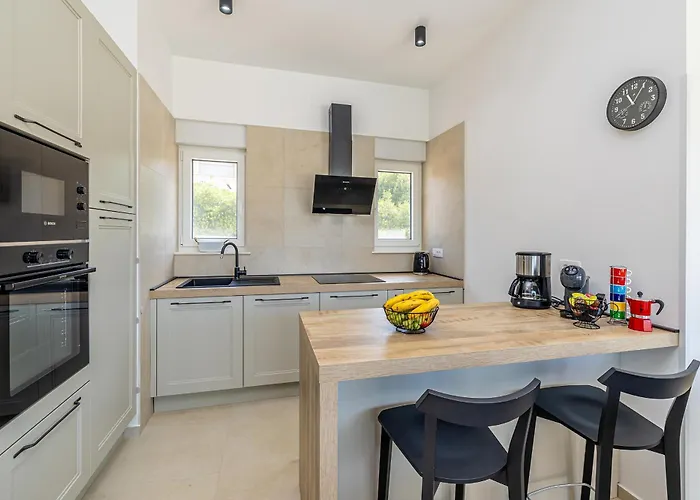 Fuska With Private Pool Villa