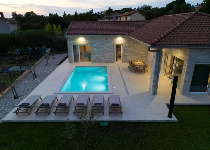 Fuska With Private Pool *