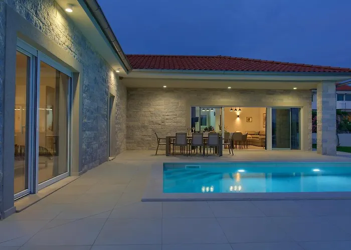 Fuska With Private Pool