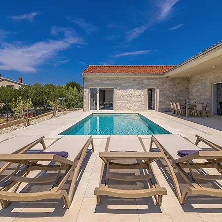 Fuska With Private Pool Pinezići
